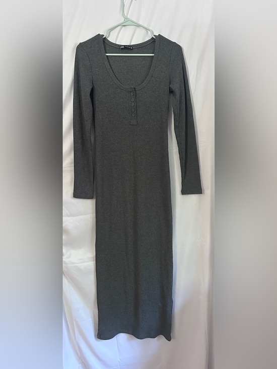 Zara Dresses & Skirts - Zara Charcoal Ribbed Long Sleeve Maxi Dress